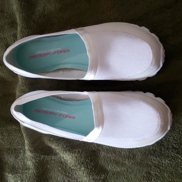 Skechers Shoes - Picture 1 of 6